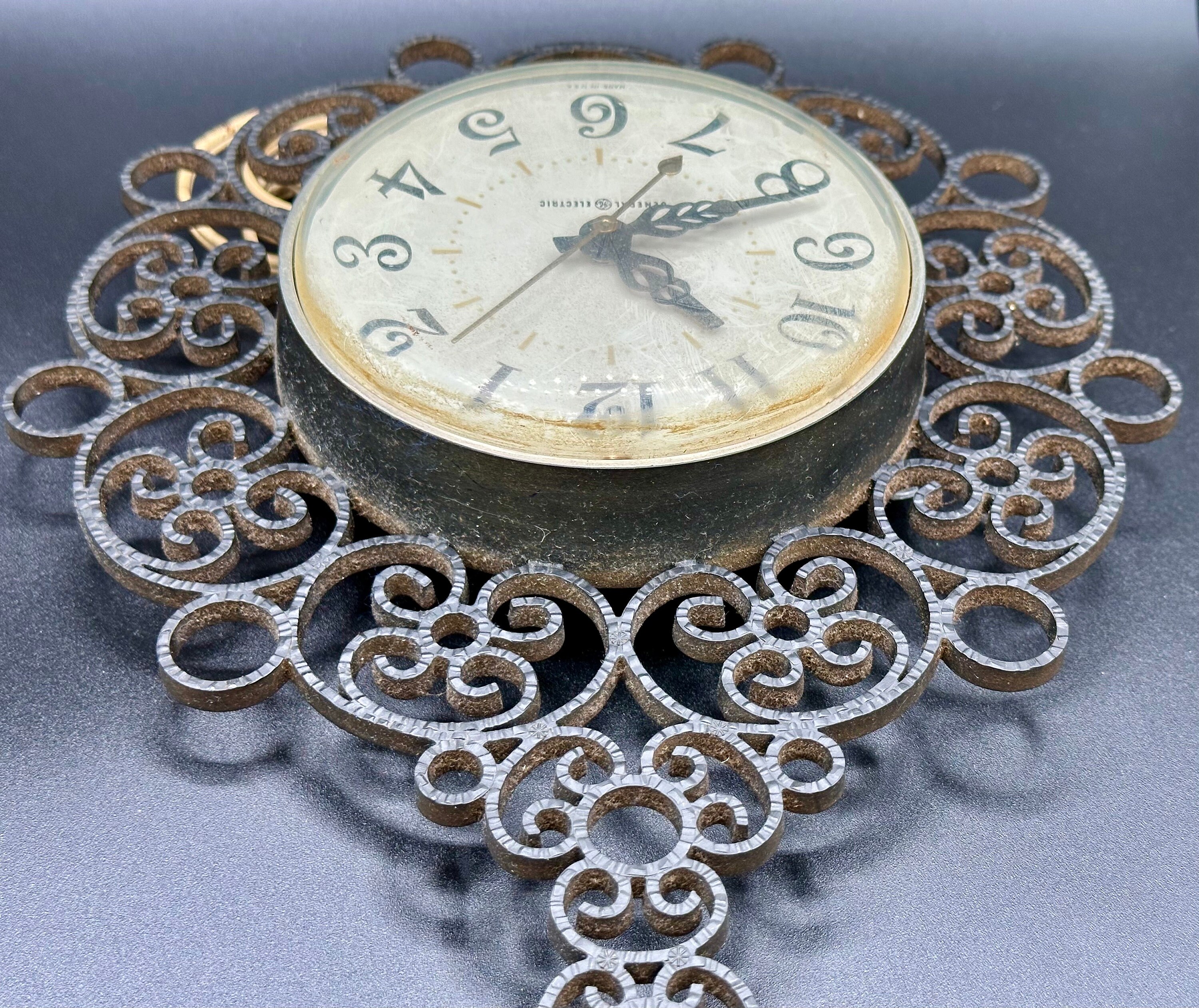 Vintage General Electric GE Kitchen Wall Clock Scroll Frame Model 2151 ...
