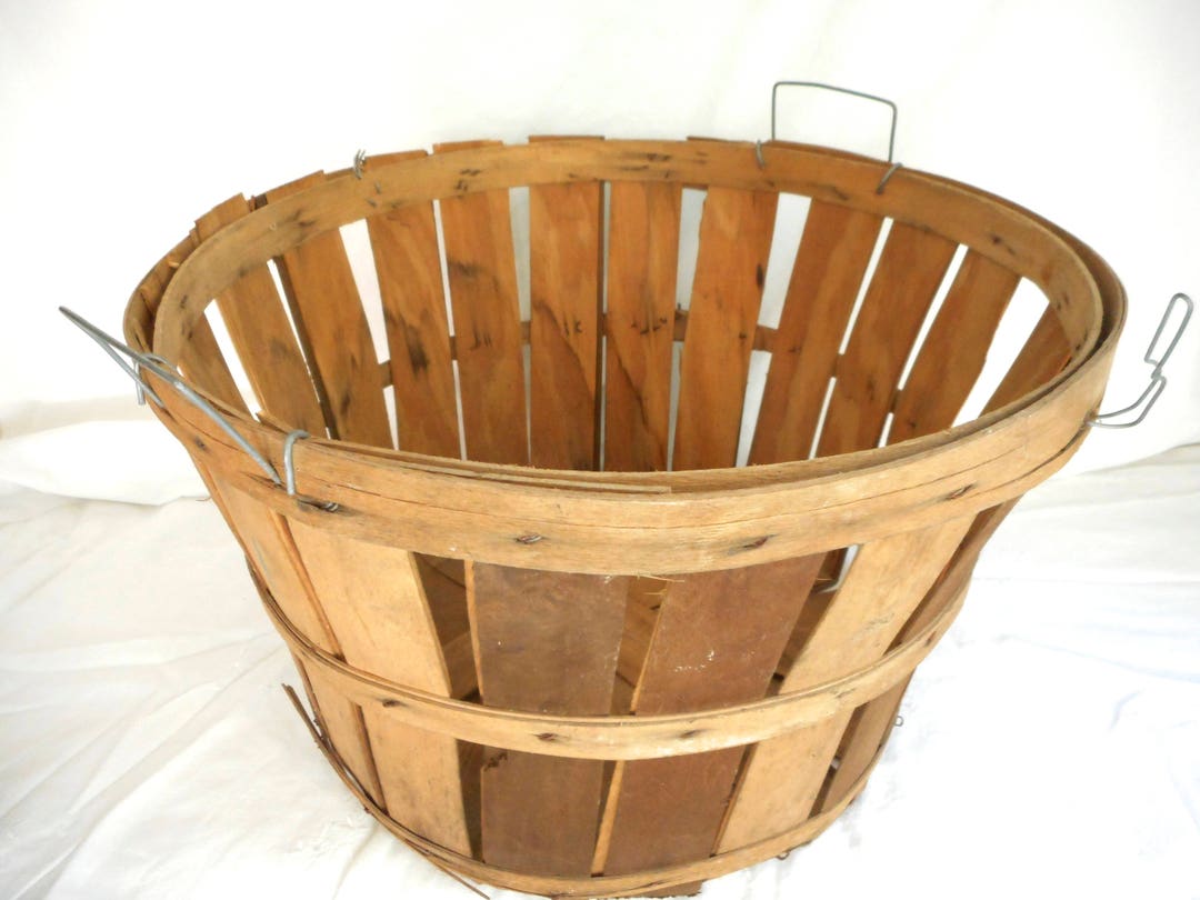 Vintage Bushel Basket With Wire Handles Farm House Basket Vintage