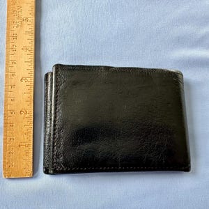 Cartera vintage de cuero negro, billetera plegable para hombre, billetera de cuero de cabra importada.