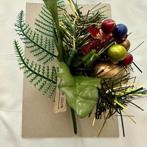 Vintage Christmas Corsage Pin  Never Used