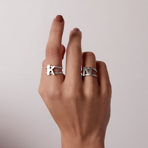 Anillo Monograma, Letra Inicial, Plata de Ley 925, Regalo único para él o ella,