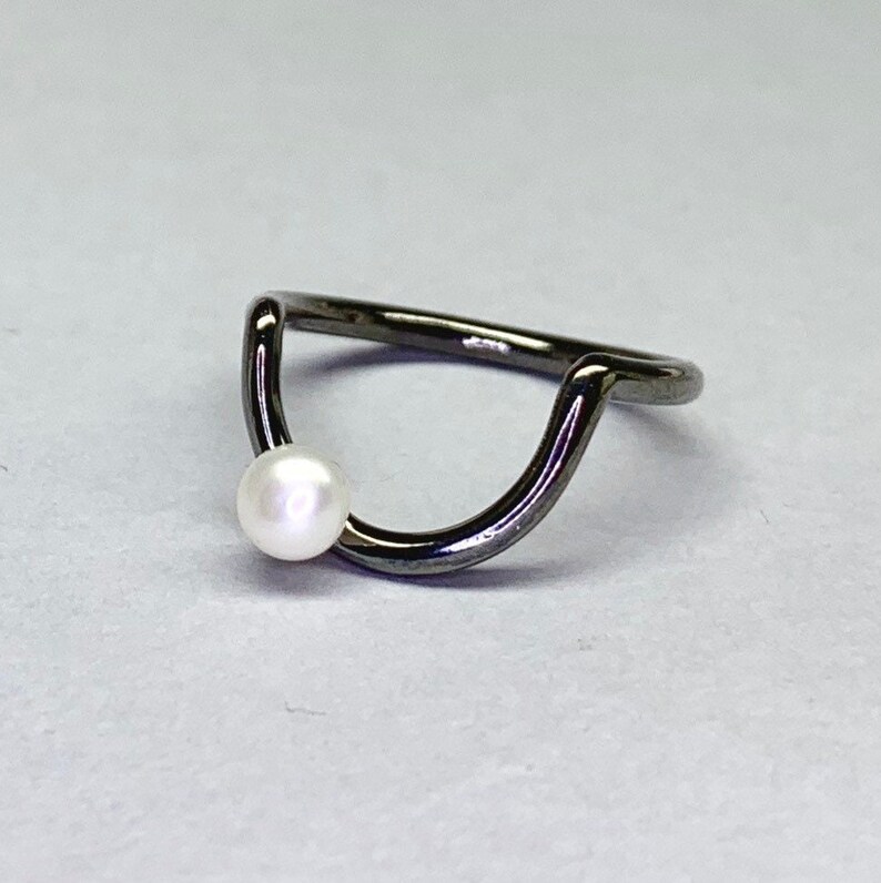 Ethical Pearl Ring, Sterling silver 925, June Birthstone, Simple Rings, Pearl Band Ring BlackPlatinum plated