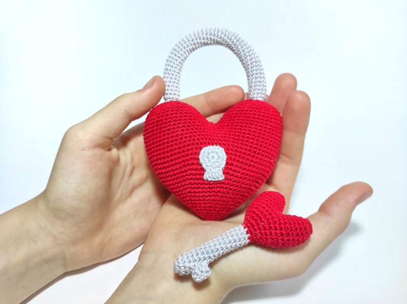 Crochet heart Valentines day decor Crochet patterns Valentine ornament Easy crochet pattern Valentines day gift Couples gift I love you image 5