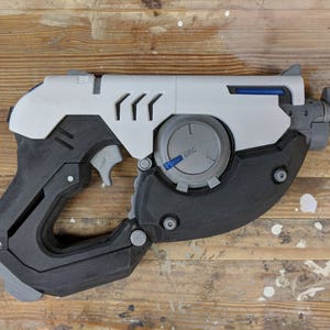 Overwatch Tracer Gun Pulse Pistol STL Files for 3D Printing image 3