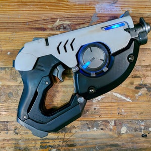Overwatch Tracer Gun Pulse Pistol STL Files for 3D Printing image 1