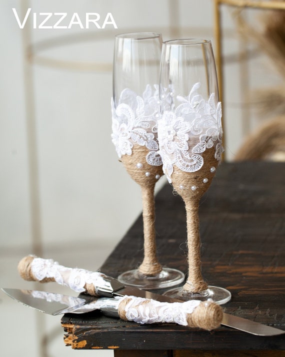 Сhampagne glasses and Cake server Set Rustic wedding, Personalized, Wedding glasses and cake cutting set Boho wedding, Champagne flutes Boho