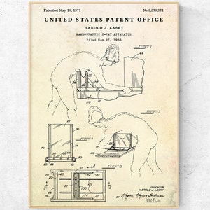 Könnte beinhalten: Eine Schwarzweiß-Linienzeichnung eines mammographischen Röntgenapparats, die die verschiedenen Teile des Geräts zeigt. Die Patentnummer lautet 3.578.971 und das Patent wurde am 21. November 1968 angemeldet. Der Erfinder ist Harold J. Lasky.