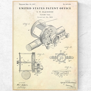 Pode incluir: Um desenho de linha preto e branco de uma patente de carretel de pesca. A patente é intitulada "United States Patent Office" e é para um carretel de pesca inventado por G. W. Blackburn. A patente foi apresentada em 16 de outubro de 1905 e foi concedida em 10 de março de 1907. O número da patente é 847,800.