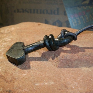 Men&#39;s Norse Thor Hammer Leather Necklace