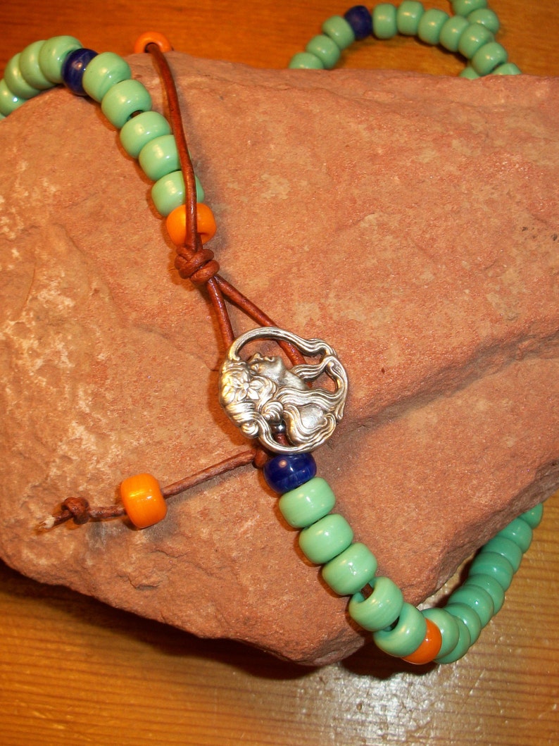Sea Foam Green India Bead /& Leather Necklace