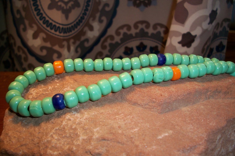Sea Foam Green India Bead /& Leather Necklace