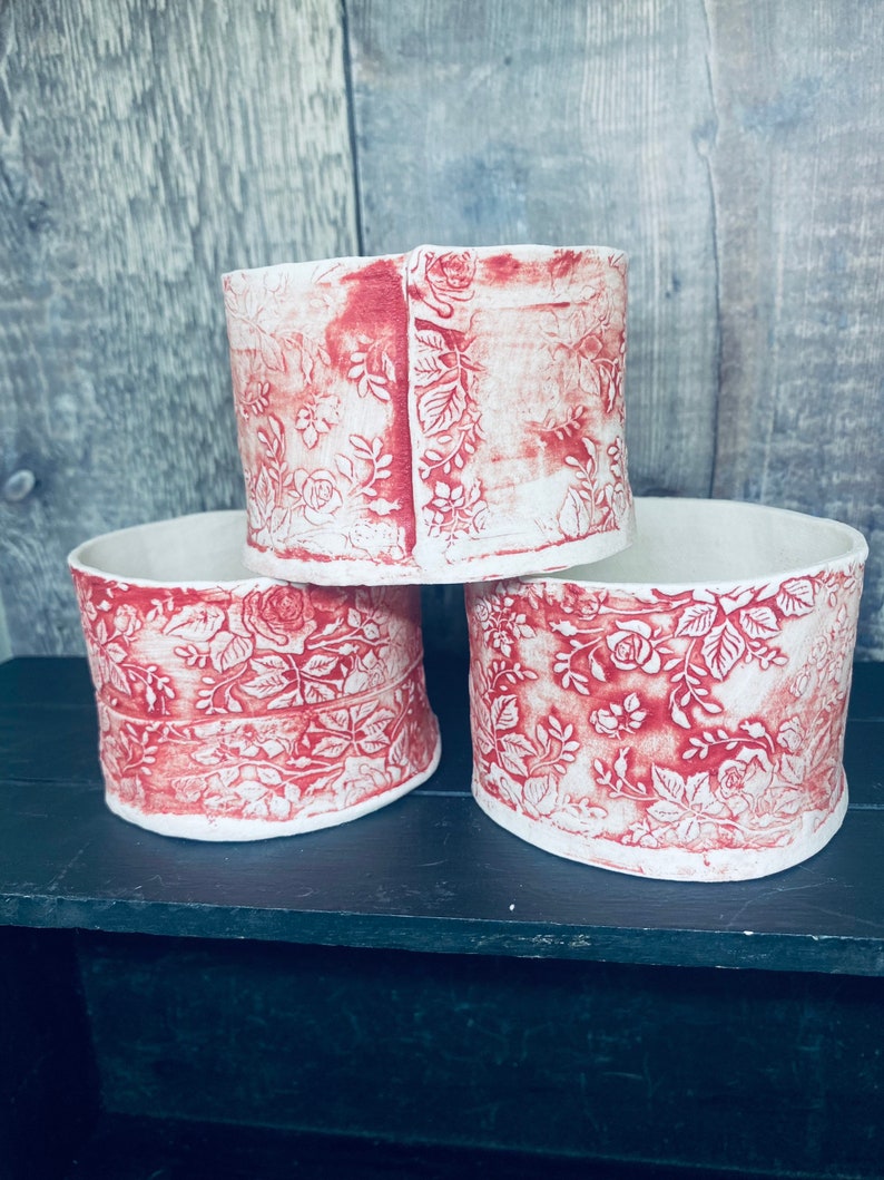 Red Rose Patterned Porcelain Tea Light Holder. Handmade Ceramic image 4