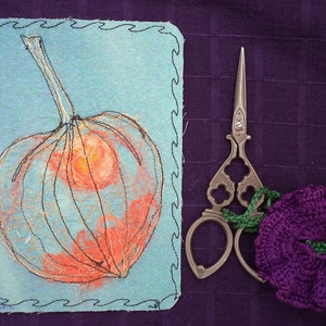 Art textile carte postale originale/L, Amour en Cage/appliqué libre/ tissus coton / fibres laine/art postal/