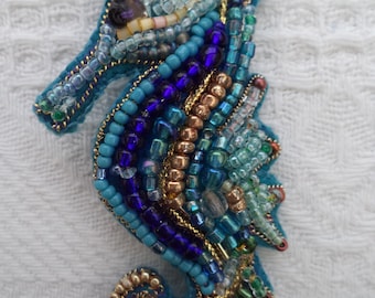 Bijoux Broche perlée hyppocampe / seahorse/ fait main/pièce unique/ cadeau