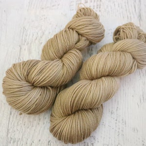 Walnut Dyed DK Weight Yarn (100% Superwash Merino) Hand Dyed in a medium brown - 100 g