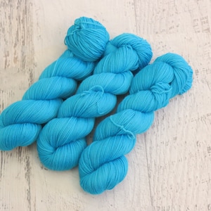 Bright Blue Tonal Fingering Weight Sock Yarn (75/25 Superwash Merino/ Nylon) Hand Dyed in a Bright Blue - 100 g