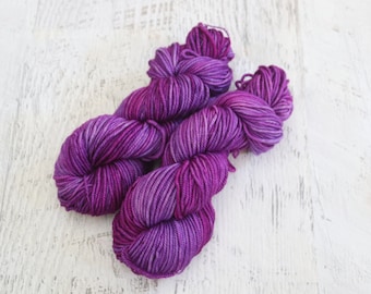 Tonal Heavy Worsted Weight Yarn (100% Superwash Merino High Twist) hand dyed with subtle shifts of pink and purple - 100 g