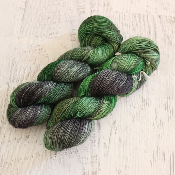 Variegated Fingering Weight Yarn (100% Superwash Bluefaced Leicester Wool) hand dyed in green and grays - 100 g