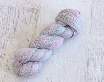 Pastel Variegated Fingering Weight Sock Yarn (75/25 Superwash Merino/ Nylon) hand dyed in pink and green - 100 g