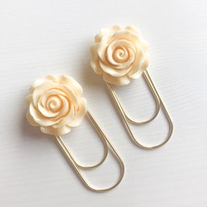 Clip di carta floreale in resina gialla pastello - fiore 28mm, clip largo, accessori planner, scrapbooking, pianificazione, clip di carta dorata