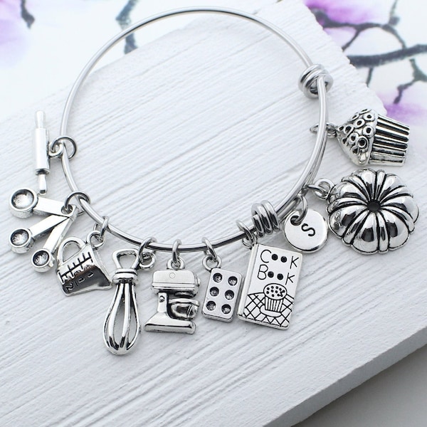 Baker Bracelet, Baking Charm Bangle Bracelet, Personalized Cook Book Jewelry, Best Gift for Baker, Baker Gifts, Kitchen Mixer Charm