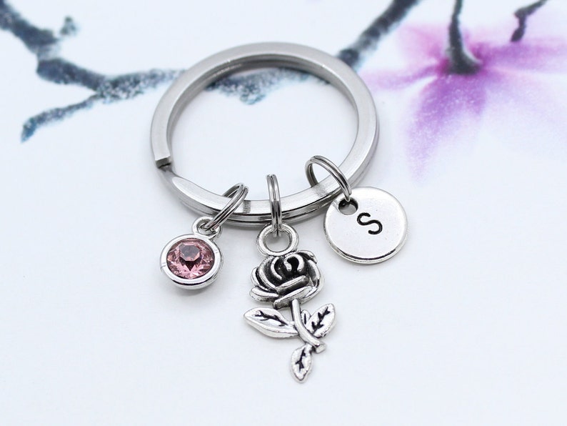 Gepersonaliseerde Rose Charm Sleutelhanger, Rose Flower Charm Sleutelhanger, Rose Accessoire, Rose Flower Gift, Initial Keyring, Birthstone Key Ring afbeelding 2