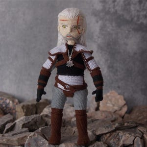 WZÓR SZYDEŁKOWY / Lalka szydełkowa inspirowana Amigurumi Wizard (tylko PDF)