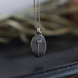 Pressed Flower Daisy Silver Necklace, Oxidised 925 Sterling Silver , Fossil Mini Daisy Flower, Handmade Medallion Pendant, Mother&#39;s Day Gift