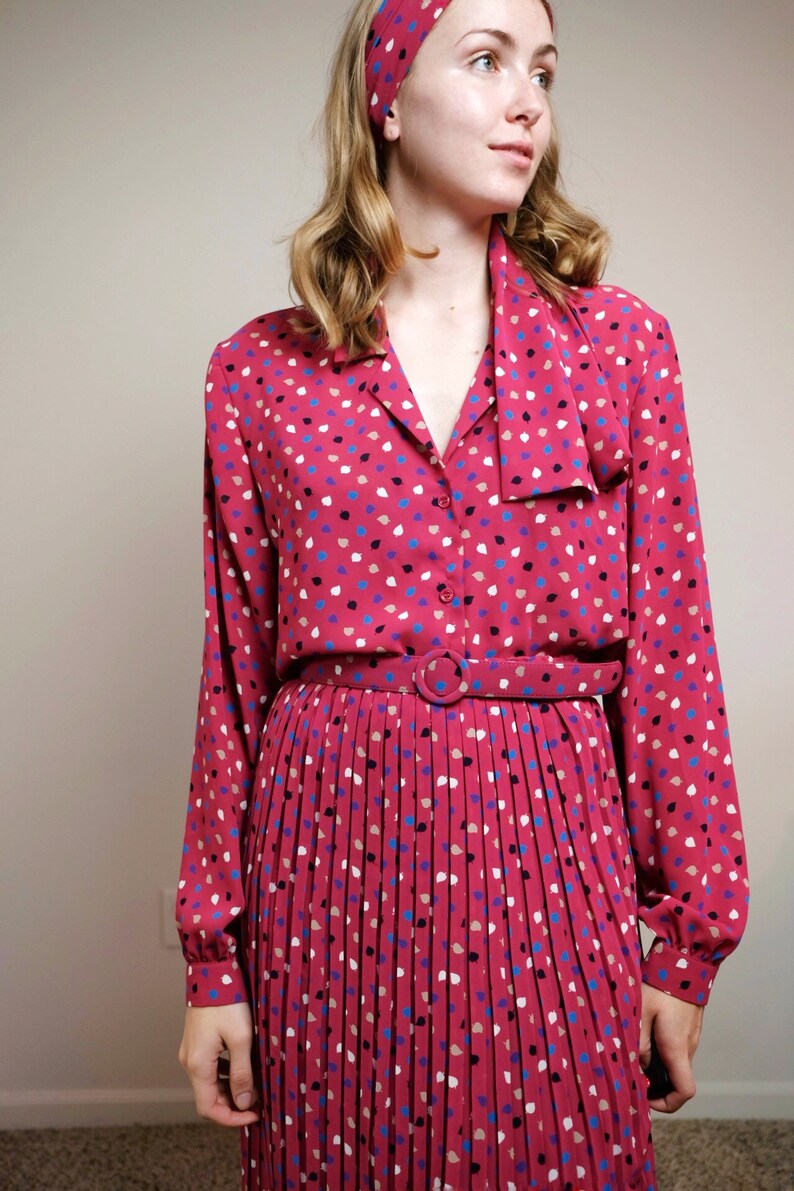 and Scarf Set Belt Skirt Vintage 1980/'s Magenta Leaf Print Ensemble Vintage Matching Blouse