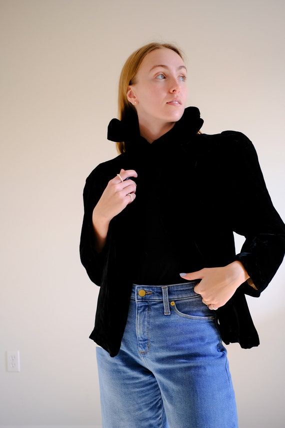1930s Black Velvet Cropped Opera Coat// Vintage Bl