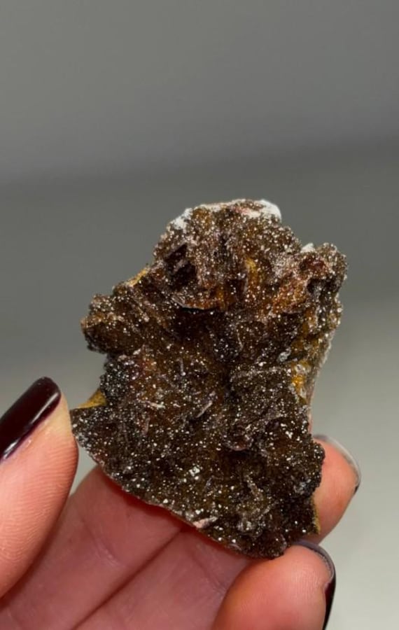 Sparkling Quartz with Manganese Oxide