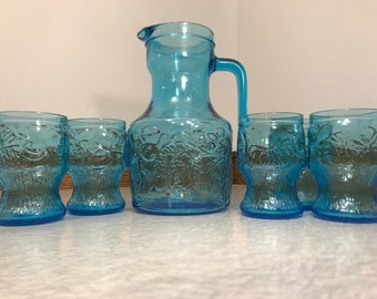 Vintage 1970s  Italian Fidenza Vetraria/Bormioli Rocco Blue Embossed Glass Juice Carafe/Pitcher With 5 Glasses