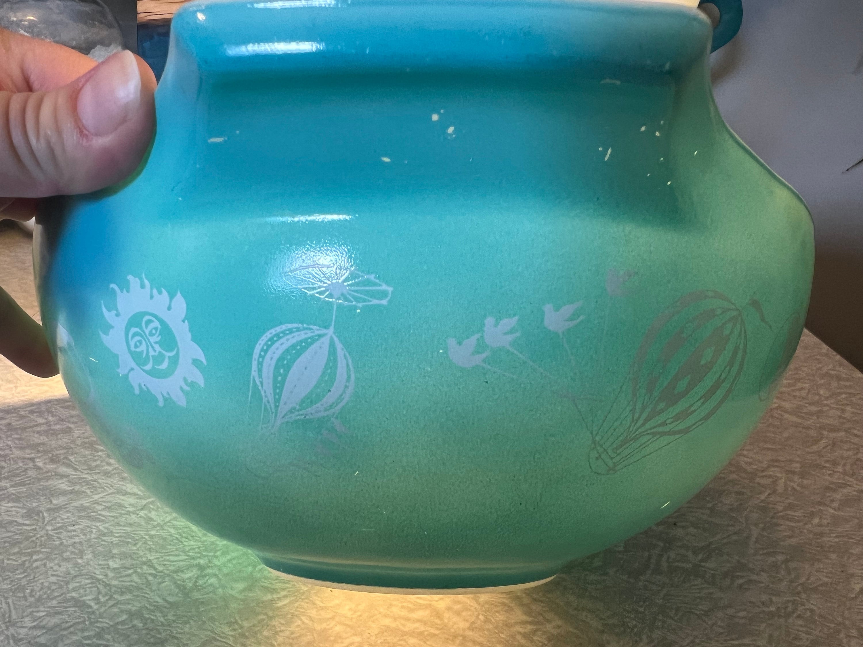 Pyrex Balloon Pattern Vintage Pyrex Turquoise Promo Balloons/hot Air Balloons/cinderella Bowl ...