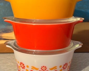 Vintage Pyrex Friendship/Birdie/Rooster/Red,Orange,White/Casserole Set of 3(471-473)