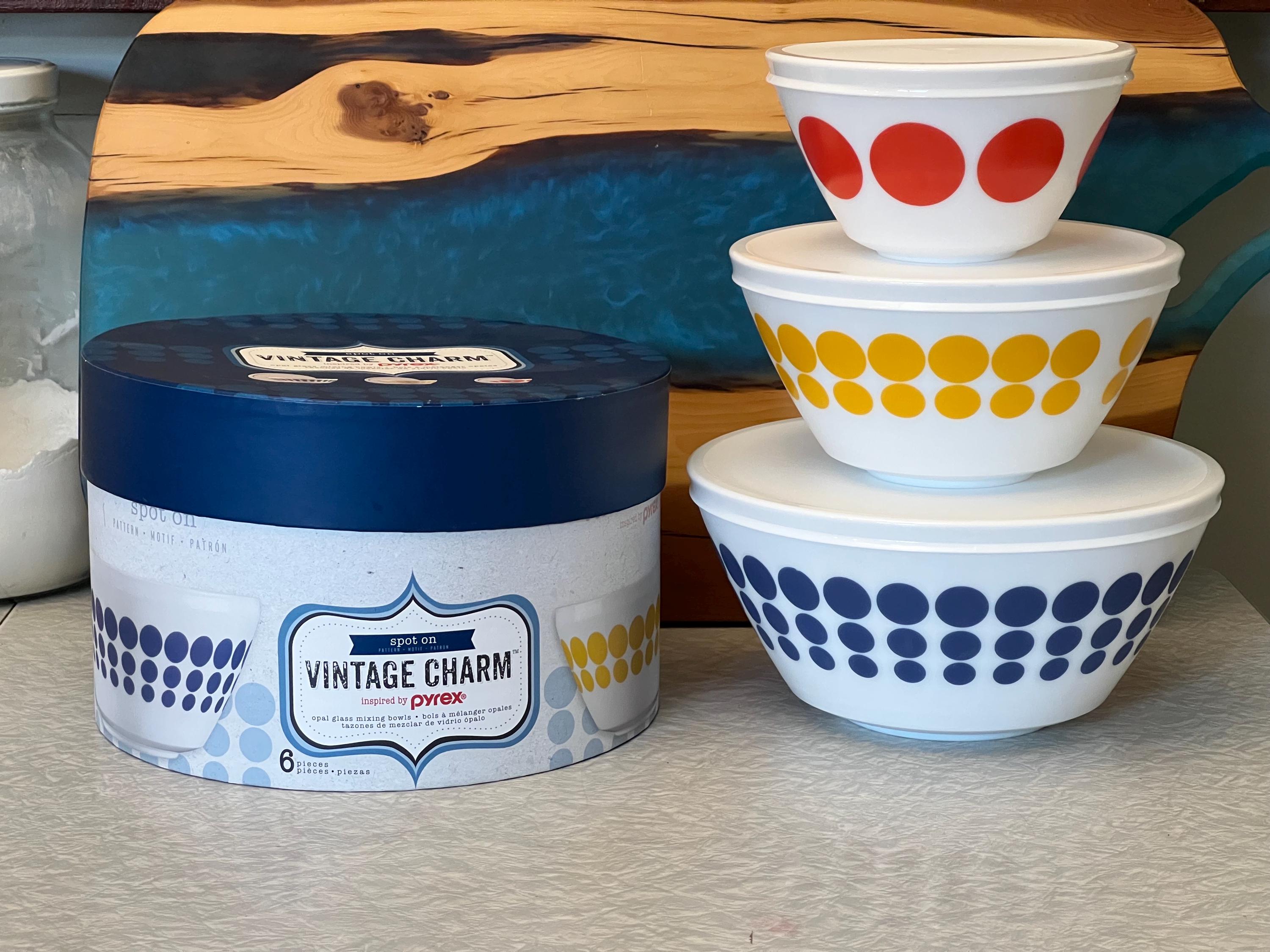 Vintage Charm Pyrex - Etsy Canada