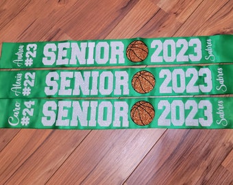 Banda de graduación personalizada para estudiantes de último año. Banda de graduación para estudiantes de último año de secundaria y universidad. Banda deportiva.