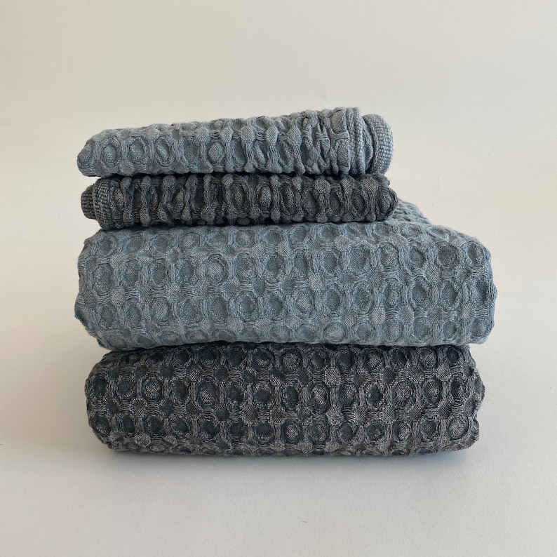 The Loomia Turkish Towel - Thumbnail 3