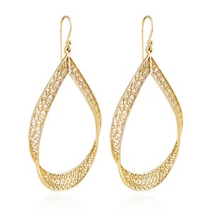 Elegant Gold Teardrop Filigree Earrings – Handcrafted Artisan Statement Dangles, Lightweight Jewelry
