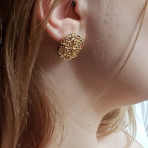 Filigree Stud Button Gold Earrings, Beaded Button Filigree Style, Classic Vintage Gold Style Circle Button Artisan Handmade Earrings image 4