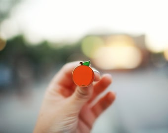 Oranger Emaille Pin