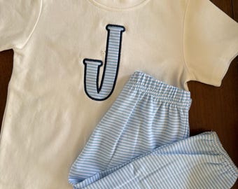 Kledingset met borduursels voor peuters | Neutraal | Appliqué-initiaal | Blauwe marineblauwe strepen