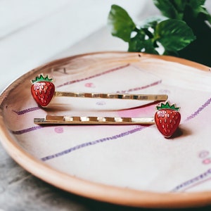 Enamel Strawberry Bobby Pins, Gold Fruit Hair Pin, Womens Strawberry Jewelry Gifts, Girls Fruit Hair Clip, Decorative Barrette, Foodie Gifts