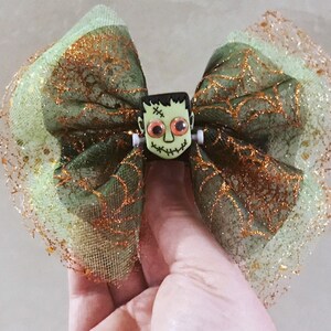 Halloween Zombie Hair Bow, Halloween Hair Clip, Halloween Monster Barrette, Zombie Hair Clip, Hair Clips for Woman, Women Hair Bow Accessory