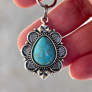 Lindo dije para bolso de color turquesa, dijes para monedero de plata, tiradores de cremallera para mochila, joyería personalizada única, llaveros hippies occidentales bohemios geniales