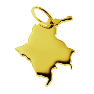 Chain pendant in the shape of the map of Colombia in massive 333 yellow gold