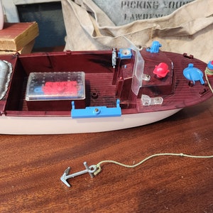 Vintage Ideal fix it fun boat, 1950s