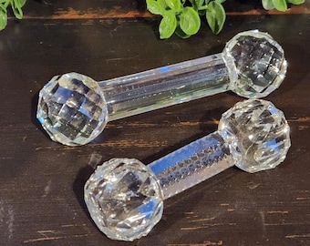 Crystal barbell knife rest, kitchen