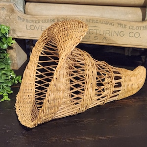 wicker cornucopia, fall baskets, thanksgiving table