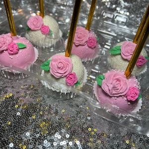 Floral cake pops image 1