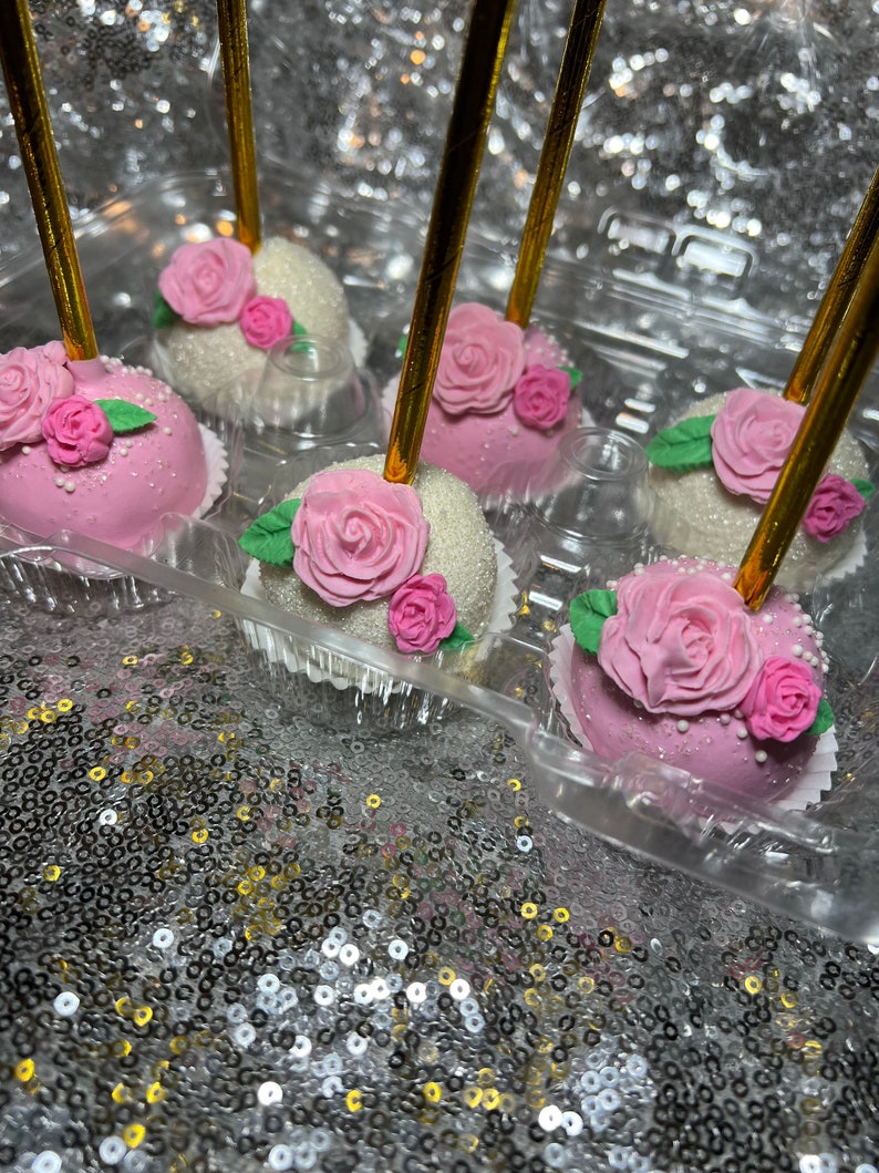 Floral cake pops image 1